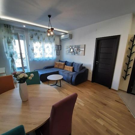 Laura Apartment Novi Sad Exteriör bild